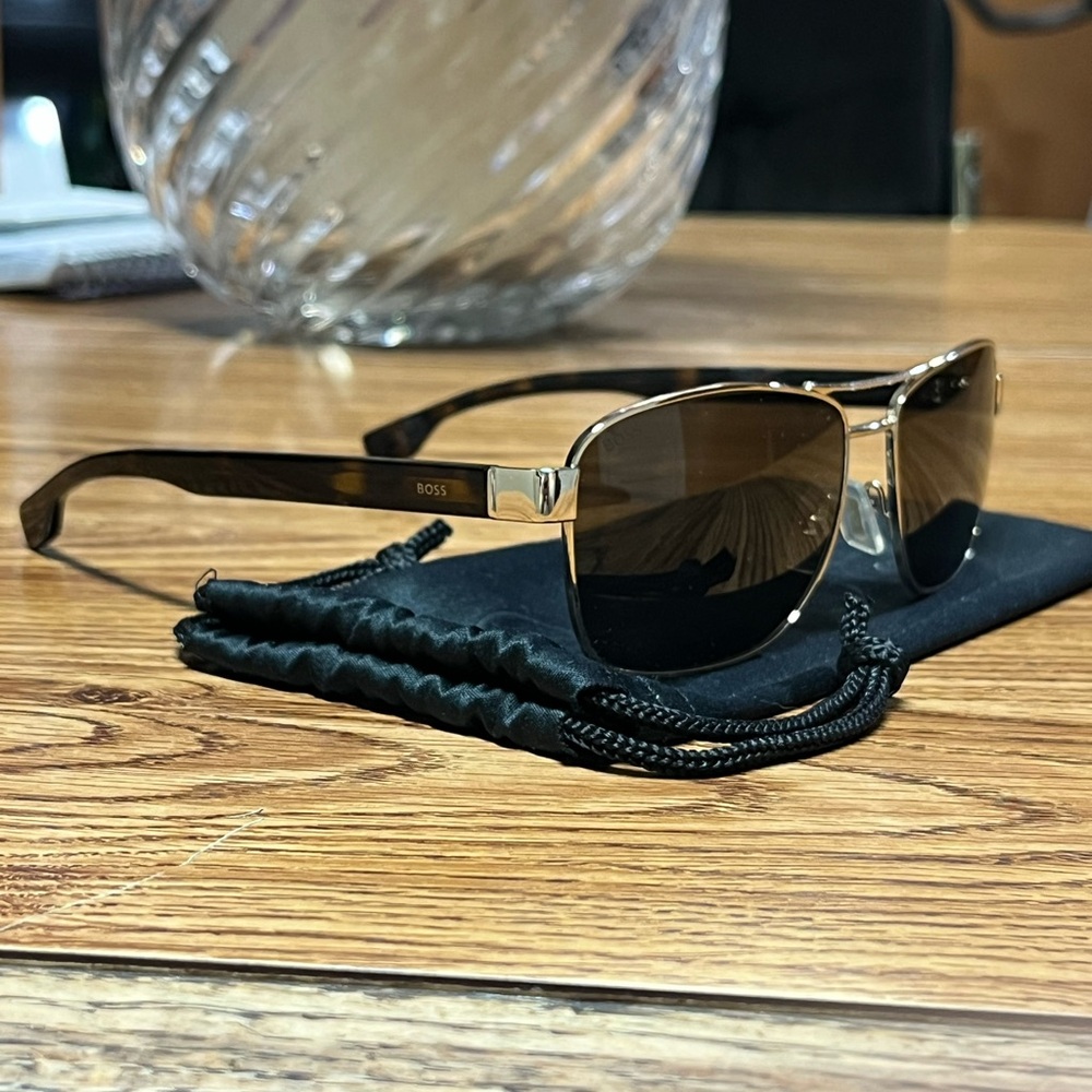 Hugo Boss Double Bridge Gold Tone Sunglasses Unisex with Carrying Pouch